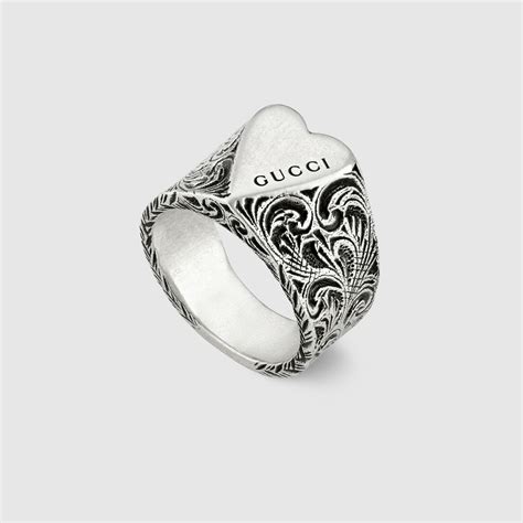 gucci heart ring black